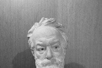Le courage chez Victor Hugo : réflexion sur l'indomptable esprit de lutte et d'espérance