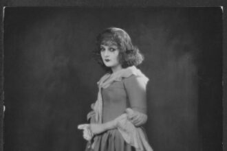 Citations sur Manon Lescaut : Comprendre un personnage en marge et sa complexité émotionnelle
