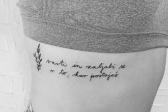 Phrase courte amour tatouage : trouvez l'expression parfaite pour immortaliser vos sentiments