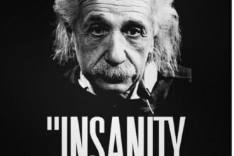 La citation d'Einstein sur la folie : définition, portée et enjeux contemporains