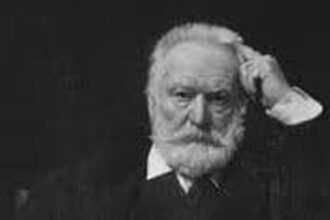 Victor Hugo : Vie, œuvres et engagements d'un écrivain emblématique du XIXe siècle